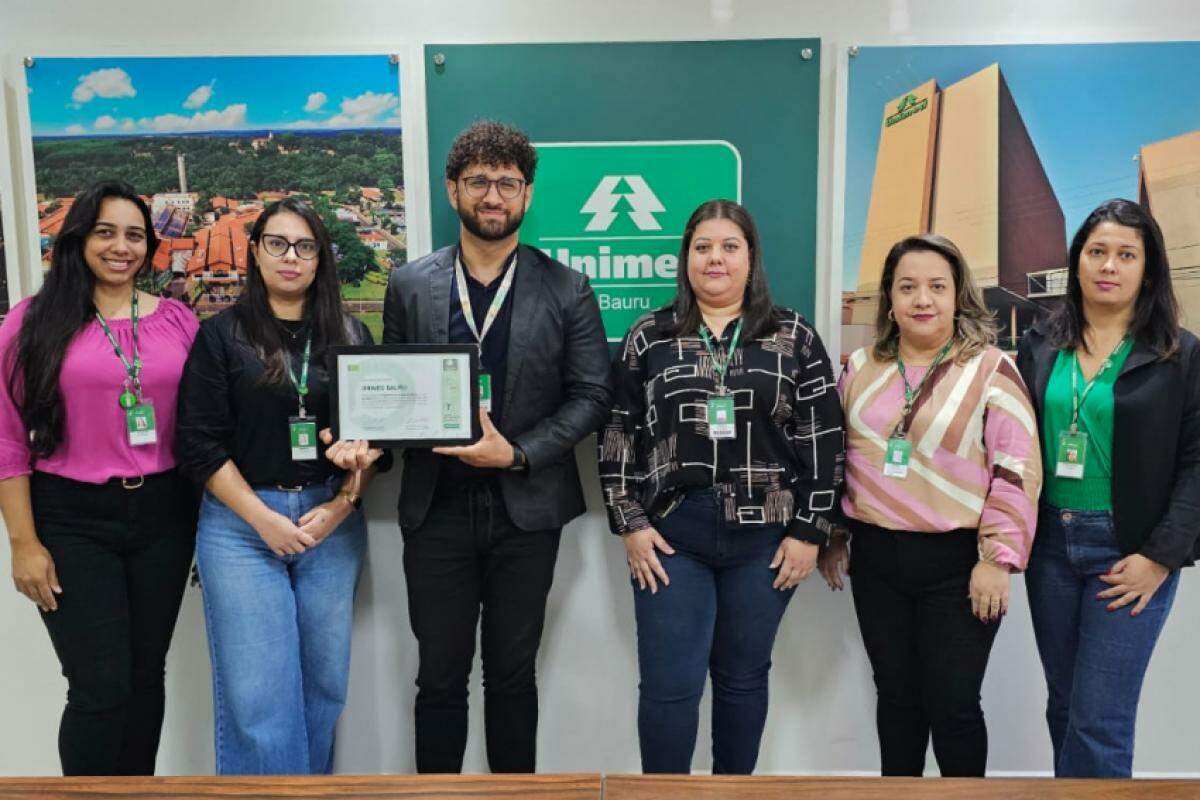 A equipe de Ouvidoria da Unimed Bauru: Talita Costa, Gabriela Santos, Thiago Gamonal, Patrícia Pereira, Viviane Rôa e Alexsandra Martins