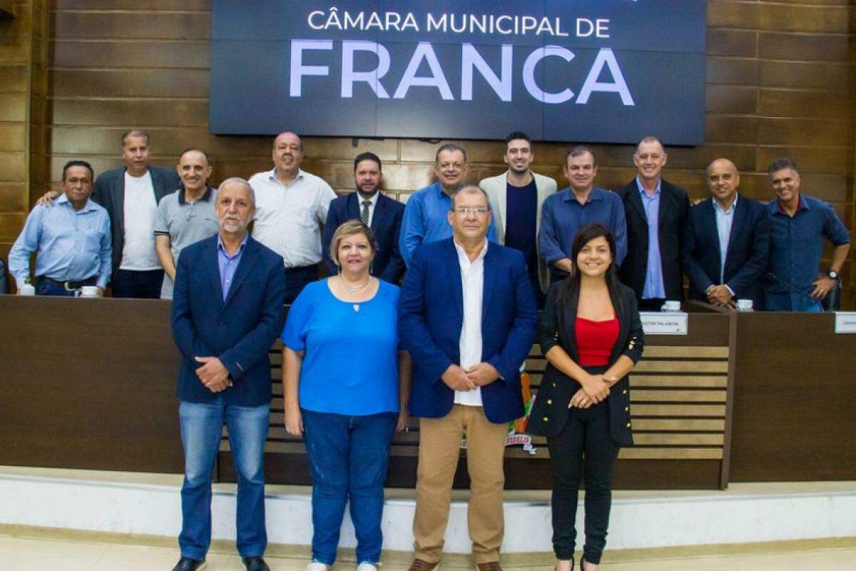 Vereadores do atual mandato da Câmara Municipal de Franca: todos brancos, apenas duas mulheres e ausência de negros, pardos e LGBTs