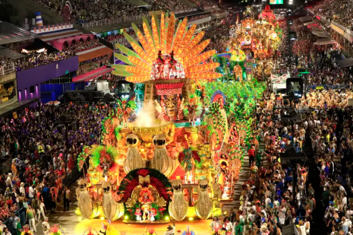 Carnaval do Rio de Janeiro faz da cidade a que mais recebe turistas estrangeiros no Brasil 