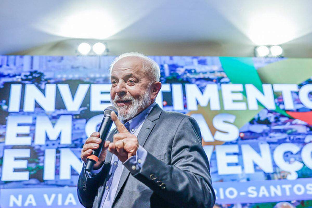 Lula discursa em São José dos Campos