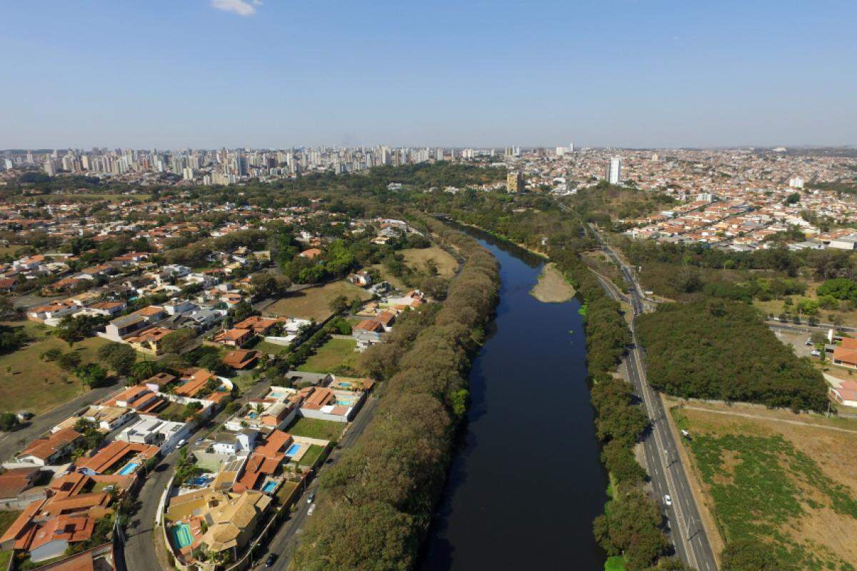 Há muitos desafios a serem enfrentados - como nas áreas da mobilidade urbana, segurança e desenvolvimento