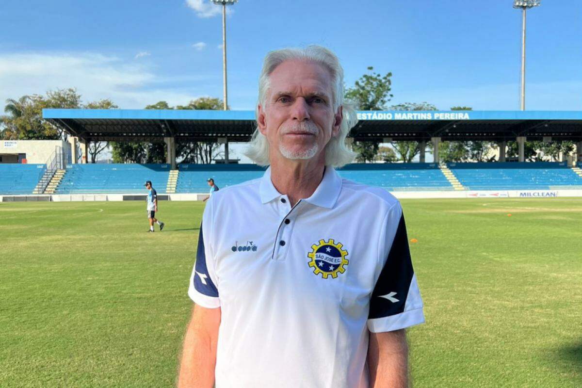 Sérgio Guedes não é mais técnico do São José; confira