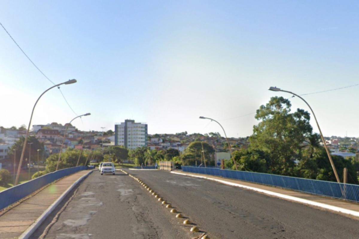 Alça de acesso do viaduto à Nuno de Assis foi interditada por problemas estruturais
