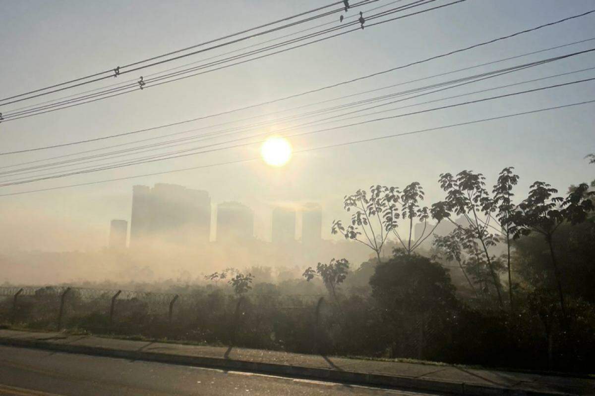 Frio e névoa em São José nesta terça-feira