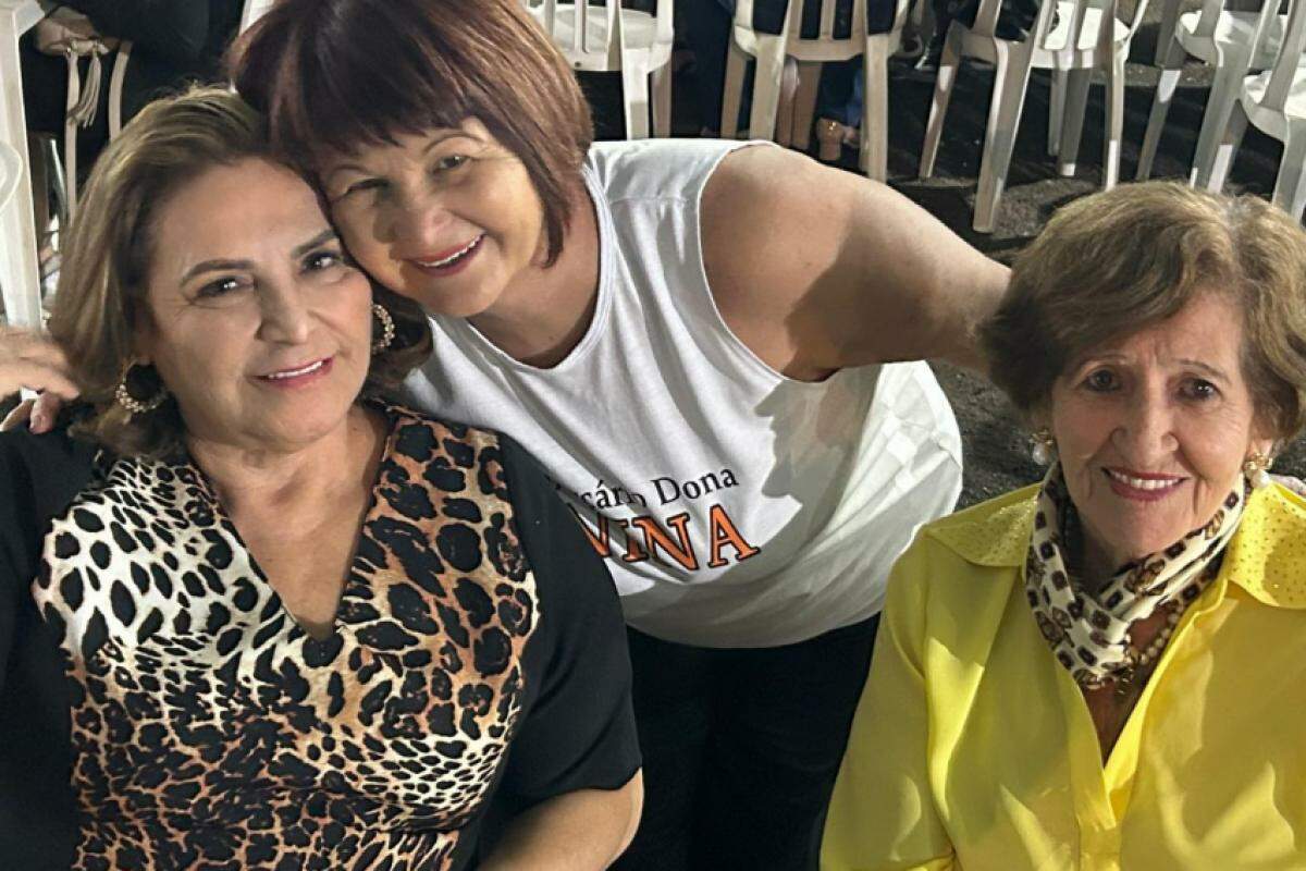 Alma e coração do Berçário Dona Nina, Rosinha Aylon recebeu a empresária Noedi de Freitas e a amiga Horaide Ferreira durante o evento