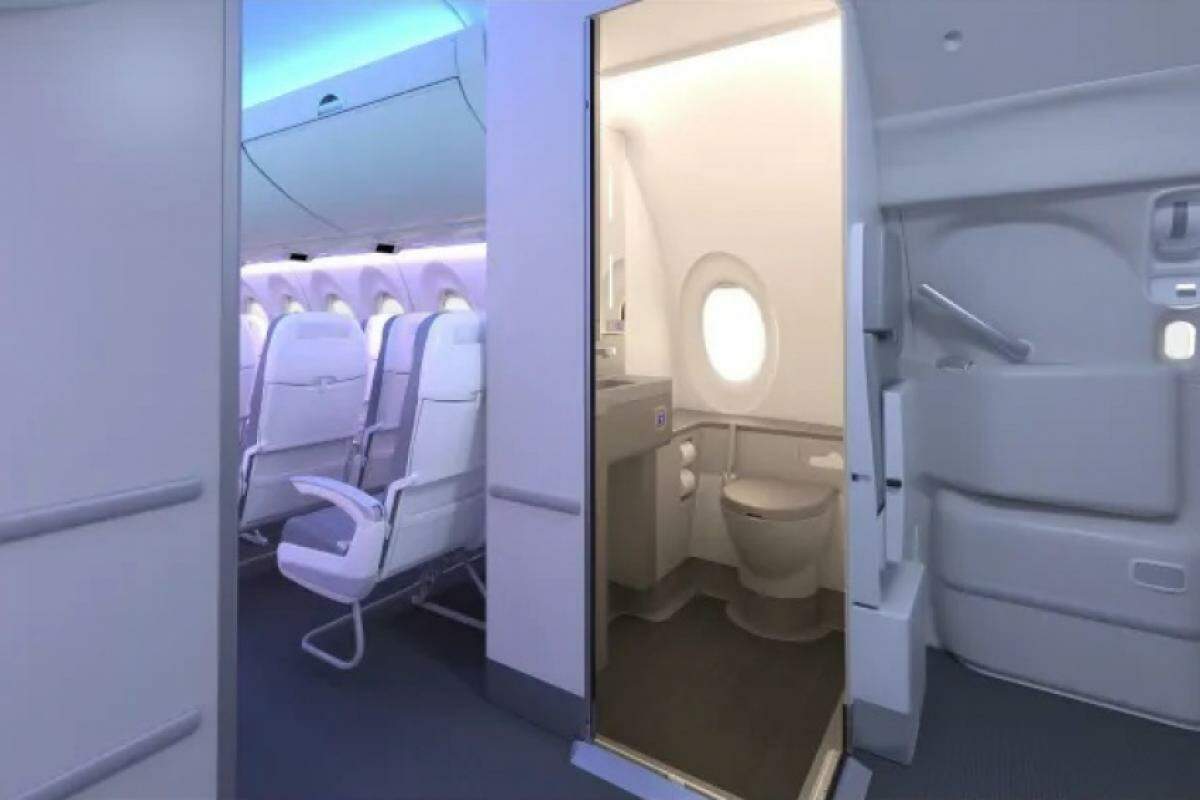 Imagem de arquivo mostra banheiro de avião
