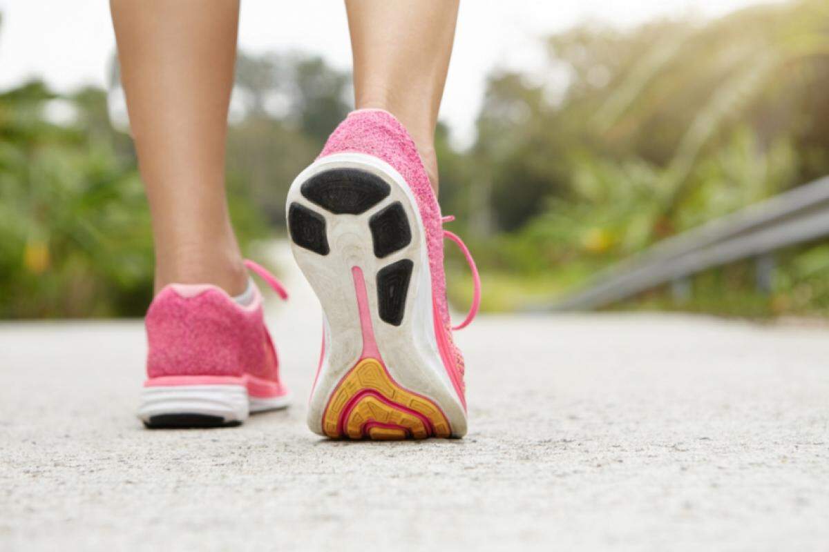 Estudo mostra que dar 7.500 passos por dia pode ajudar a reduzir sintomas da doença