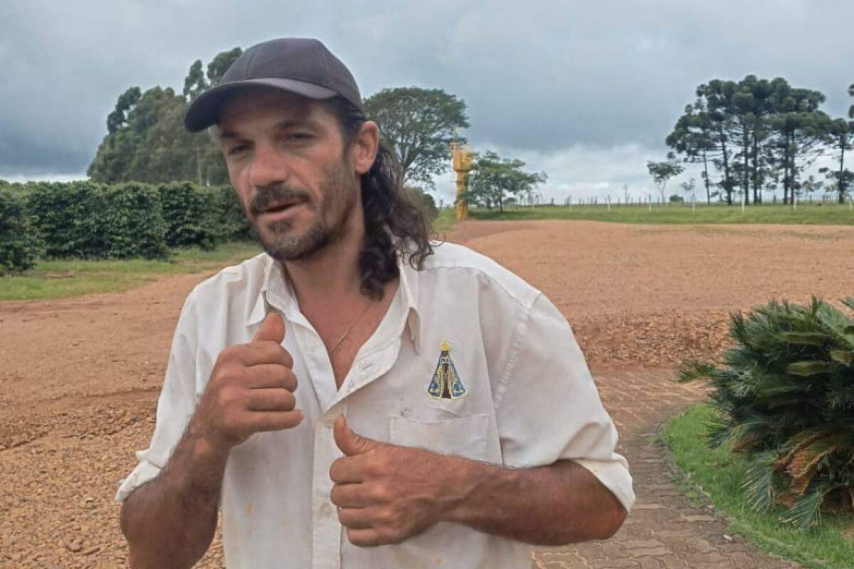 Ricardo Gomes, que trabalha em um haras como cuidador de animais, conseguiu uma vaga de internação na Santa Casa