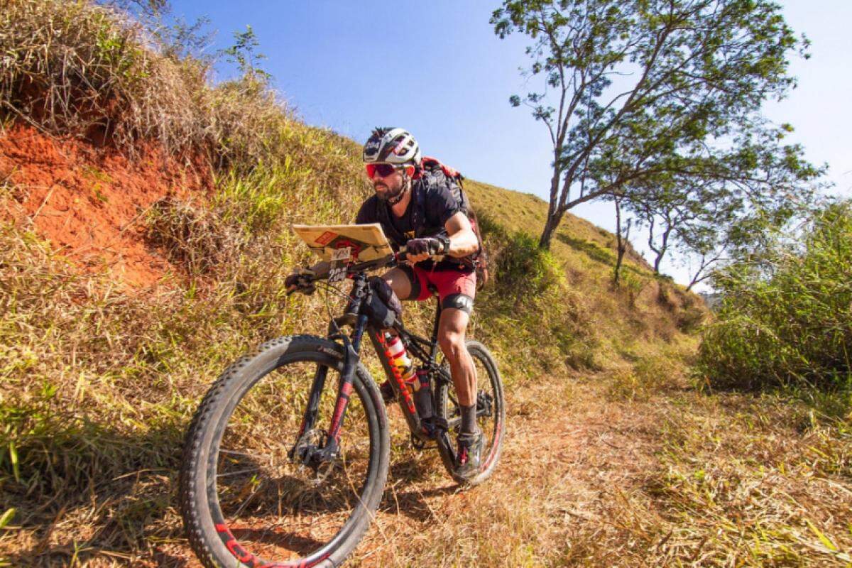 Na quarta etapa do maior circuito de aventura do Brasil, estância recebe cerca de 300 atletas e aquece a economia local enquanto desafia os competidores