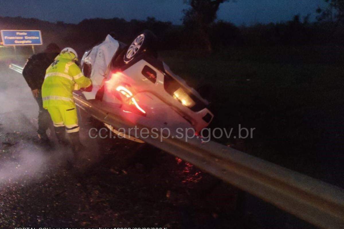 Equipes da Polícia Militar Rodoviária e do Corpo de Bombeiros atendem a ocorrência