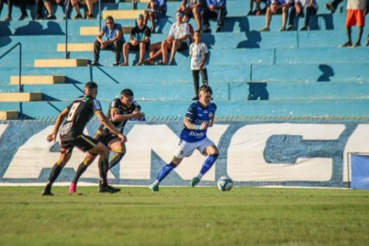 São José empresta Heitor Roca para a Ponte Preta, na Série B