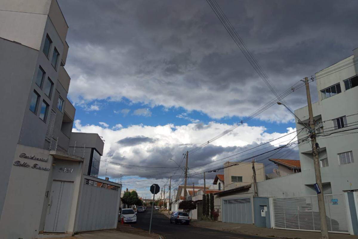 Céu visto do Jardim Piratininga, em Franca