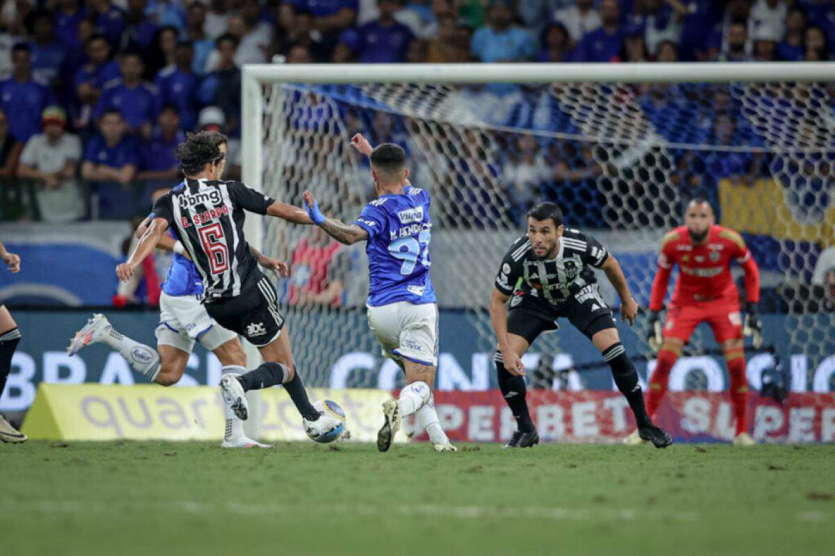 Lance da partida entre Cruzeiro e Atlético-MG