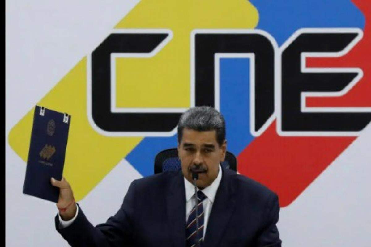 Maduro justifica ataque hacker para não exibir atas