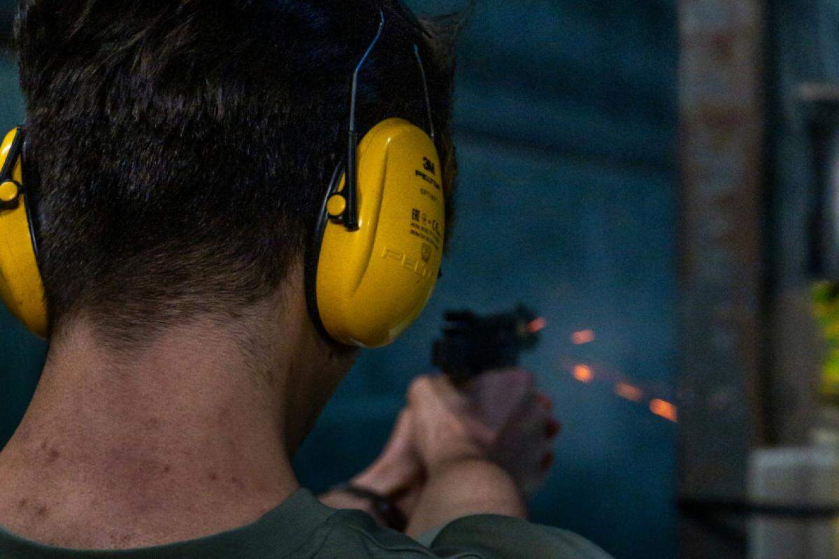 Padrão se repete no caso de CACs que tiveram as armas recadastradas na PF em 2023.