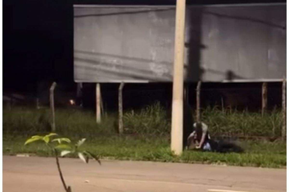 Testemunhas gravaram o momento da briga; motorista é rendido pelo passageiro