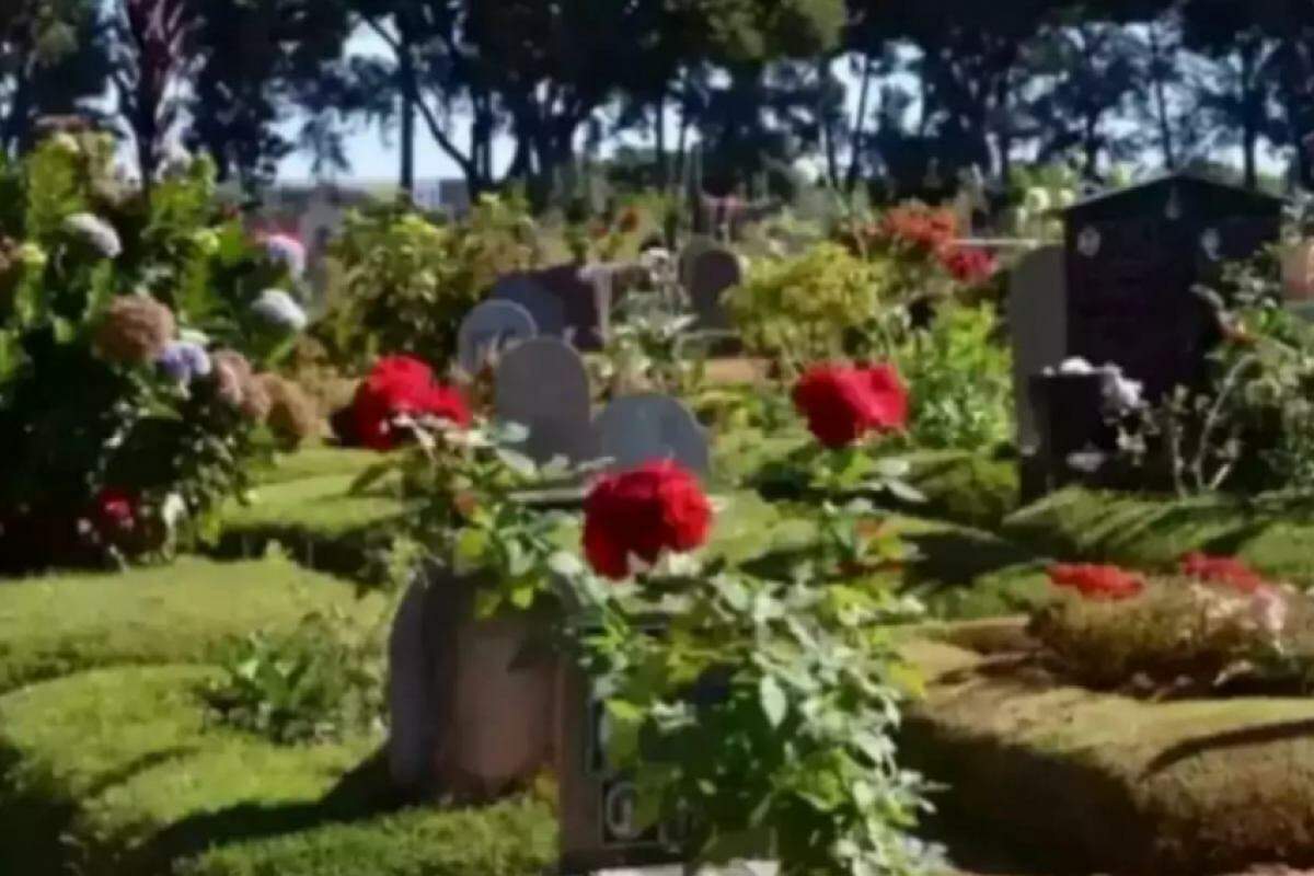 Túmulos do Cemitério Santo Agostinho, em Franca