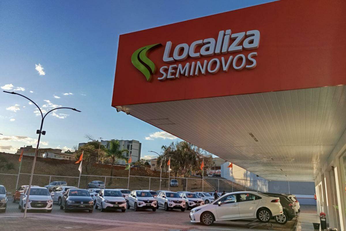 Localiza Seminovos fica localizada na avenida Alonso y Alonso, 181