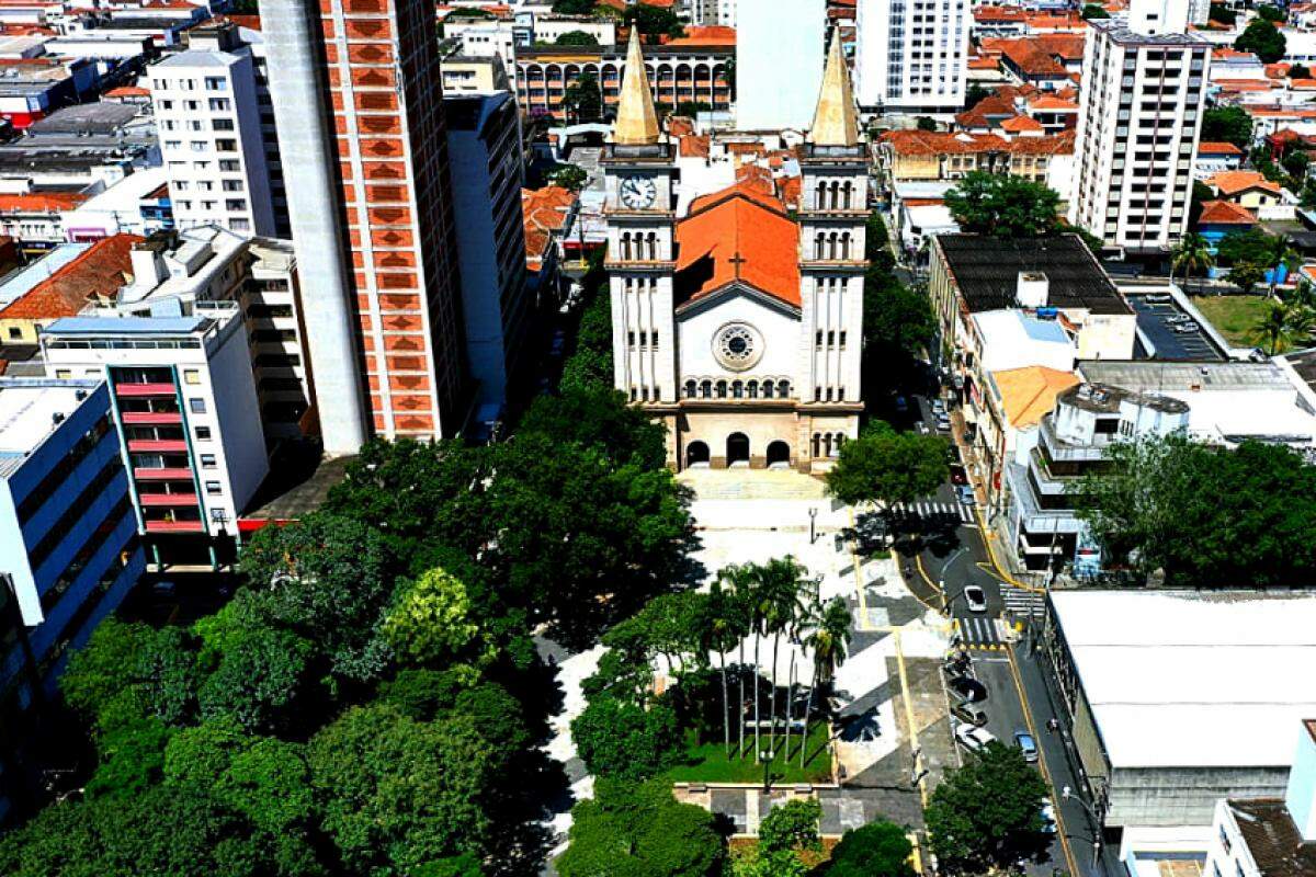 Praça José Bonifácio vista do alto: patrimônio de Piracicaba