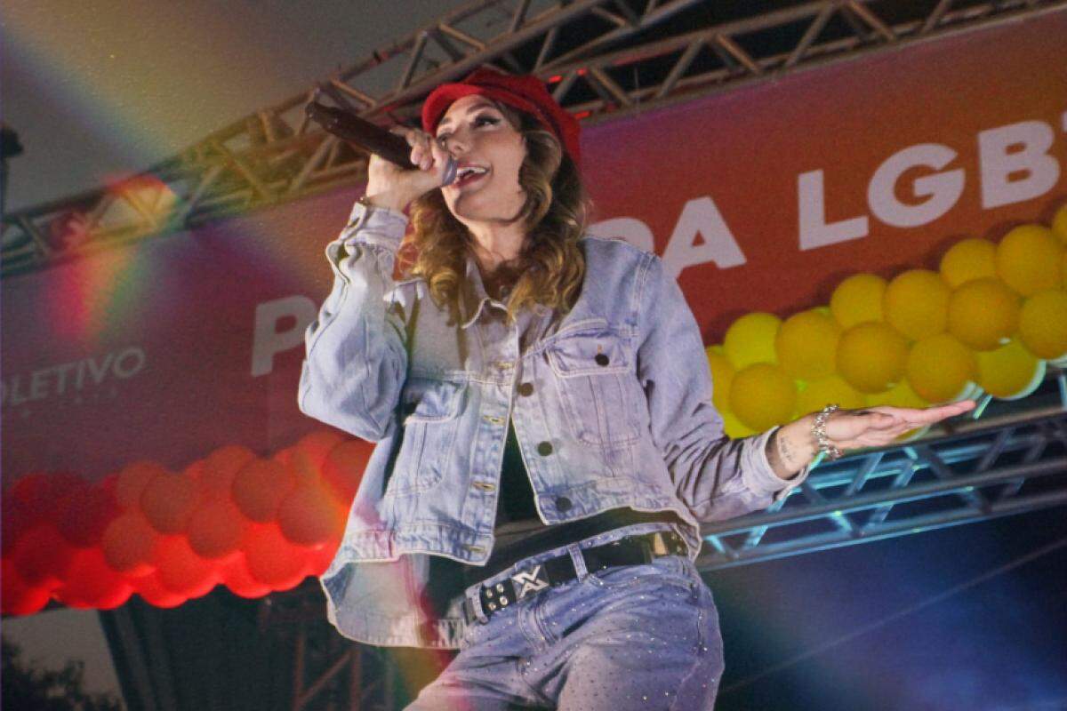 Apresentação da Nicole Louise foi realizada no dia 21 de julho, na passarela do samba em Franca