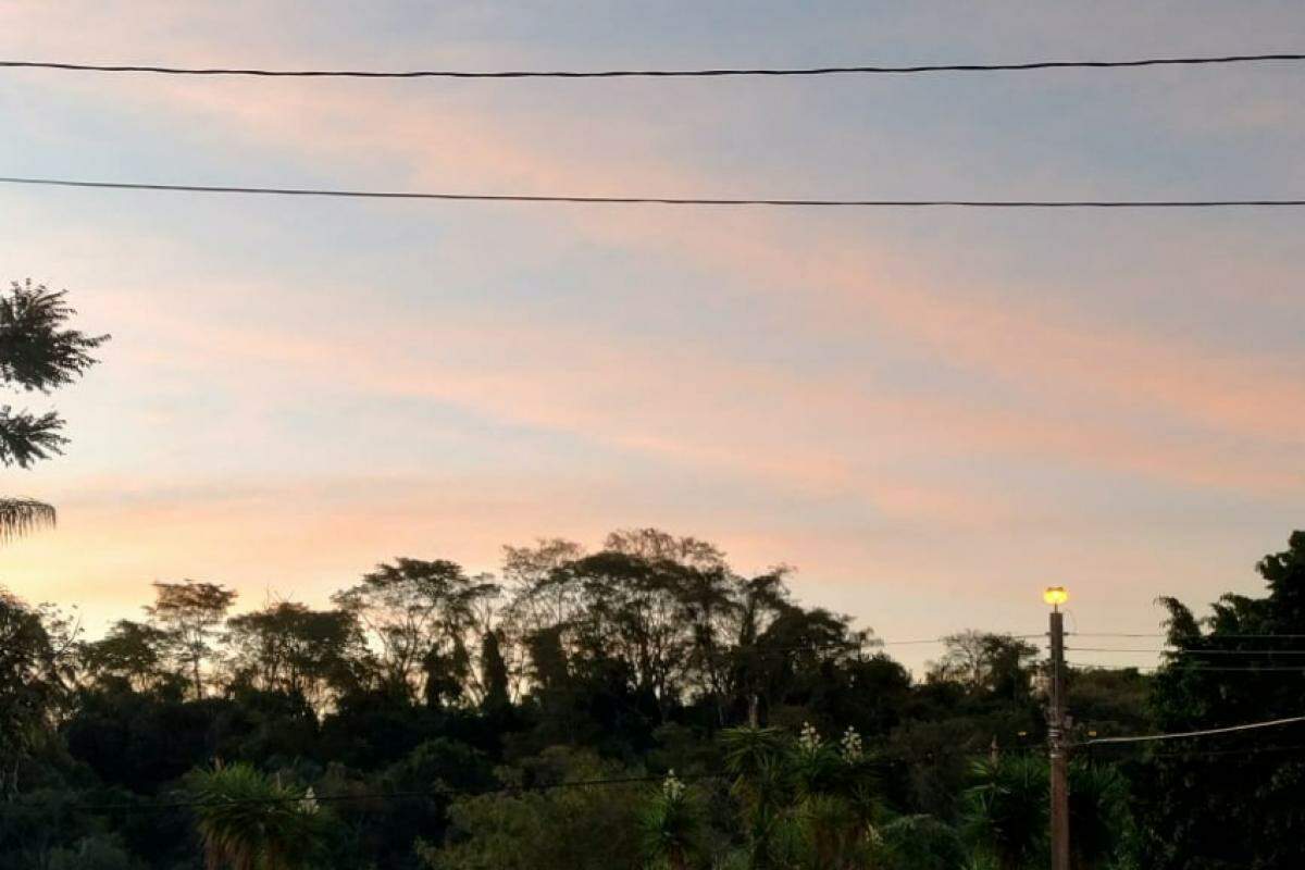 Anoitecer neste domingo na Nova Franca, zona Norte de Franca