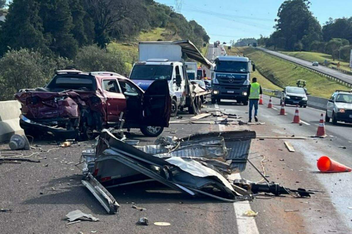 Engavetamento resultou na morte de um dos trabalhadores 