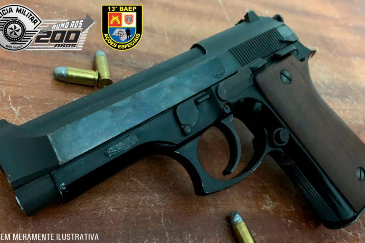 Pistola de calibre 7.65 estava com a numeração suprimida, e municiada com três cartuchos intactos