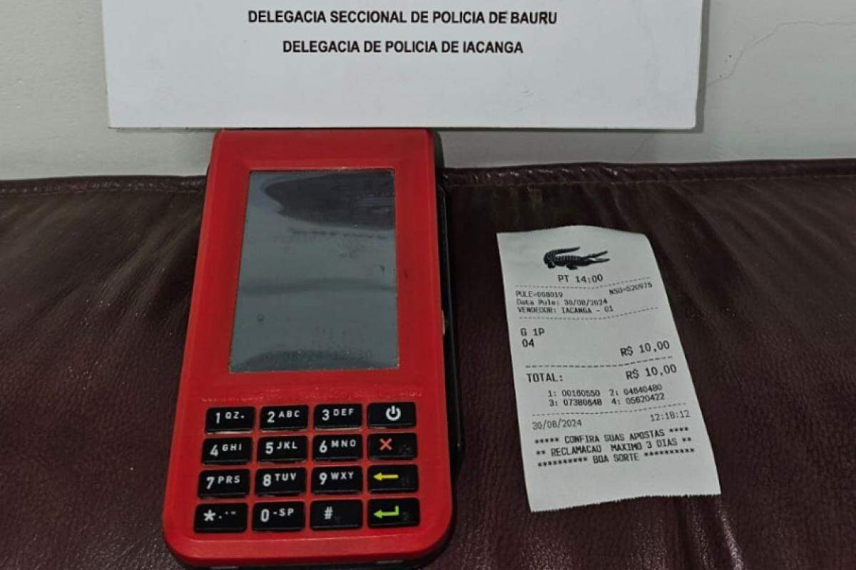 Máquina estava acompanhada de um bilhete de extrato referente a aposta ilegal