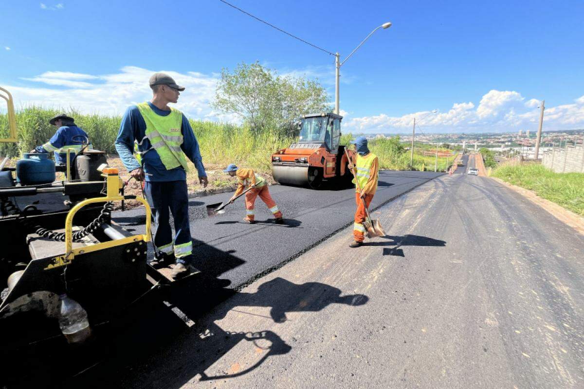 Vários pontos de Piracicaba recebem serviços de recape feitos pela Prefeitura