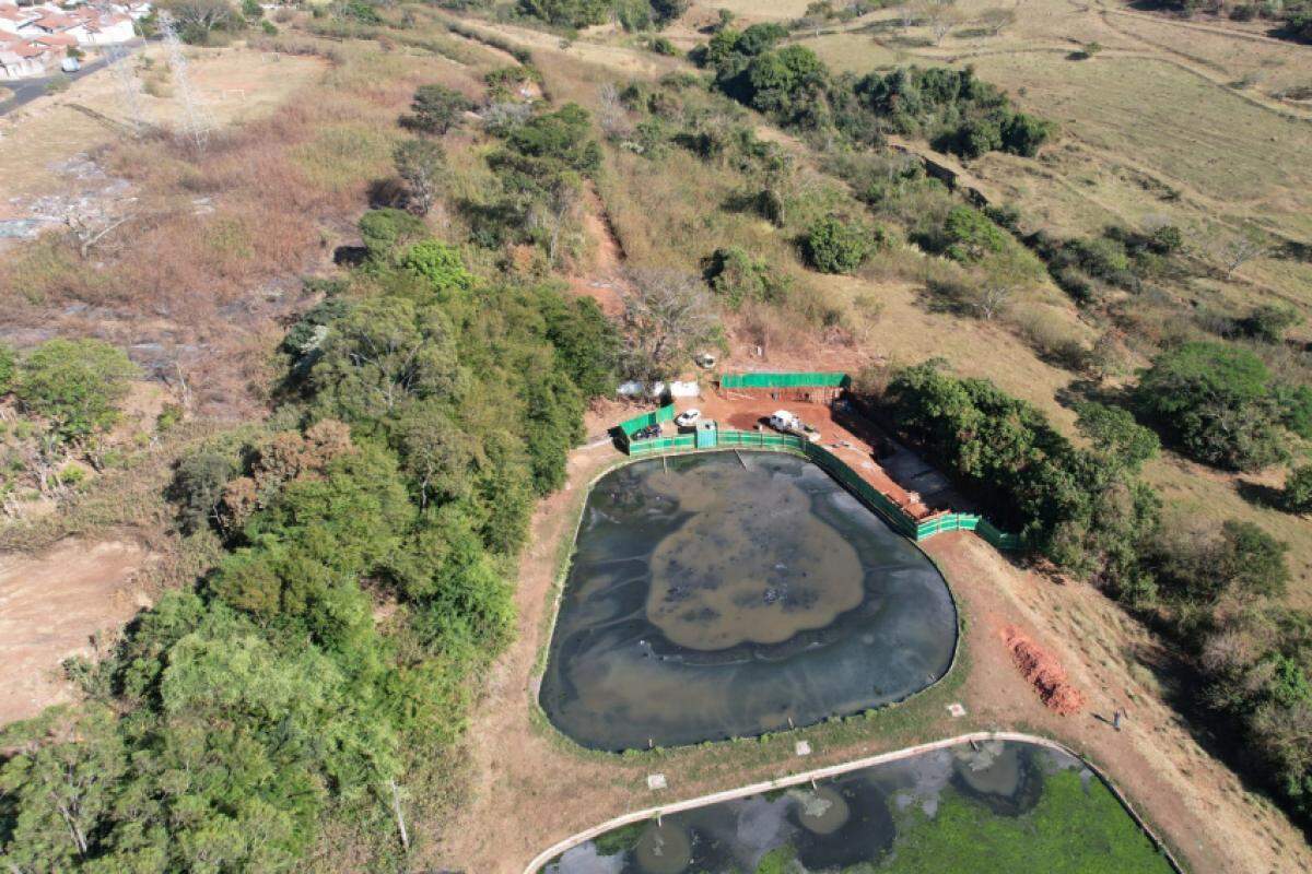 Lagoa de tratamento de esgoto em Franca; obras continuam