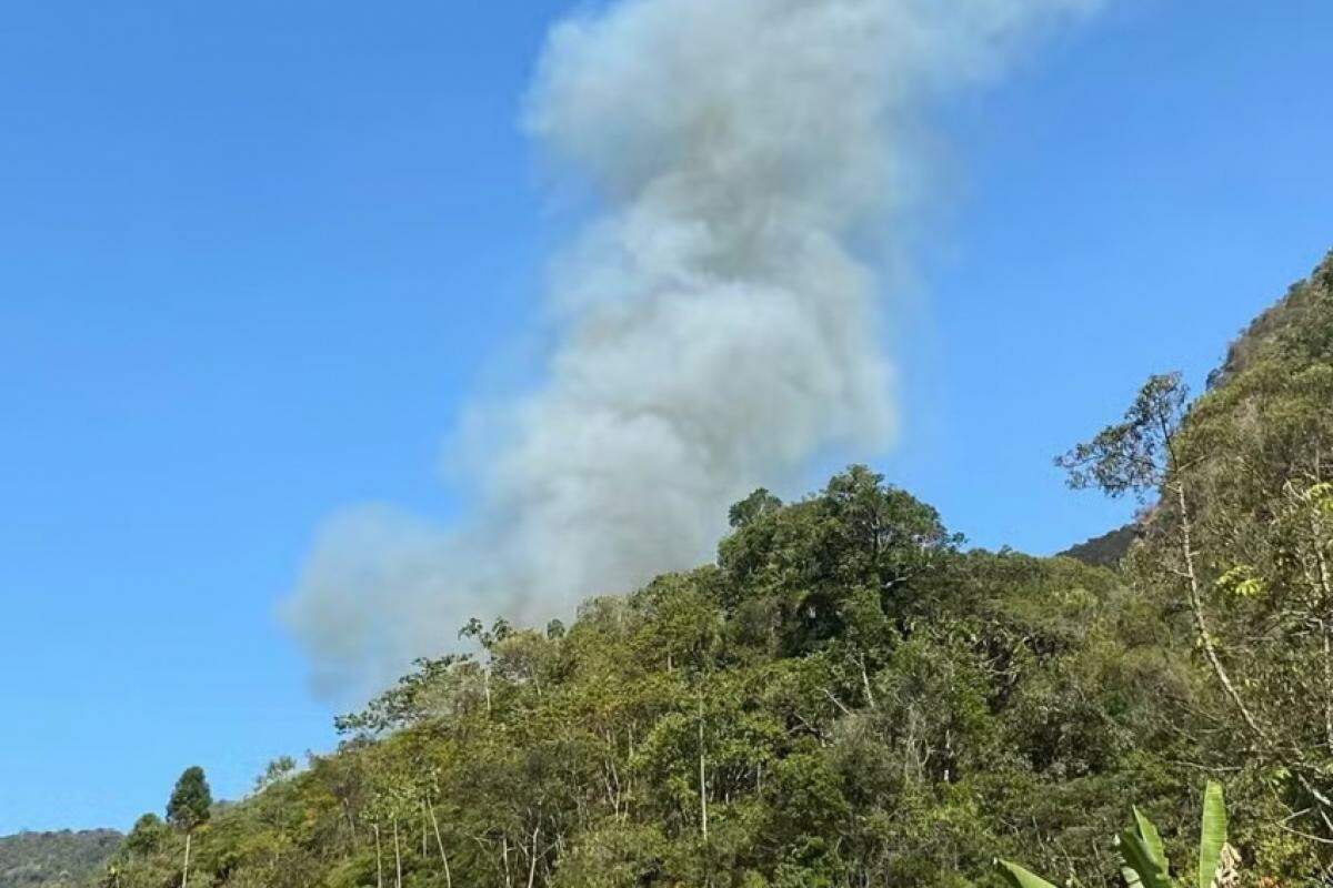 Fogo na Serra da Bocaina, em Bananal