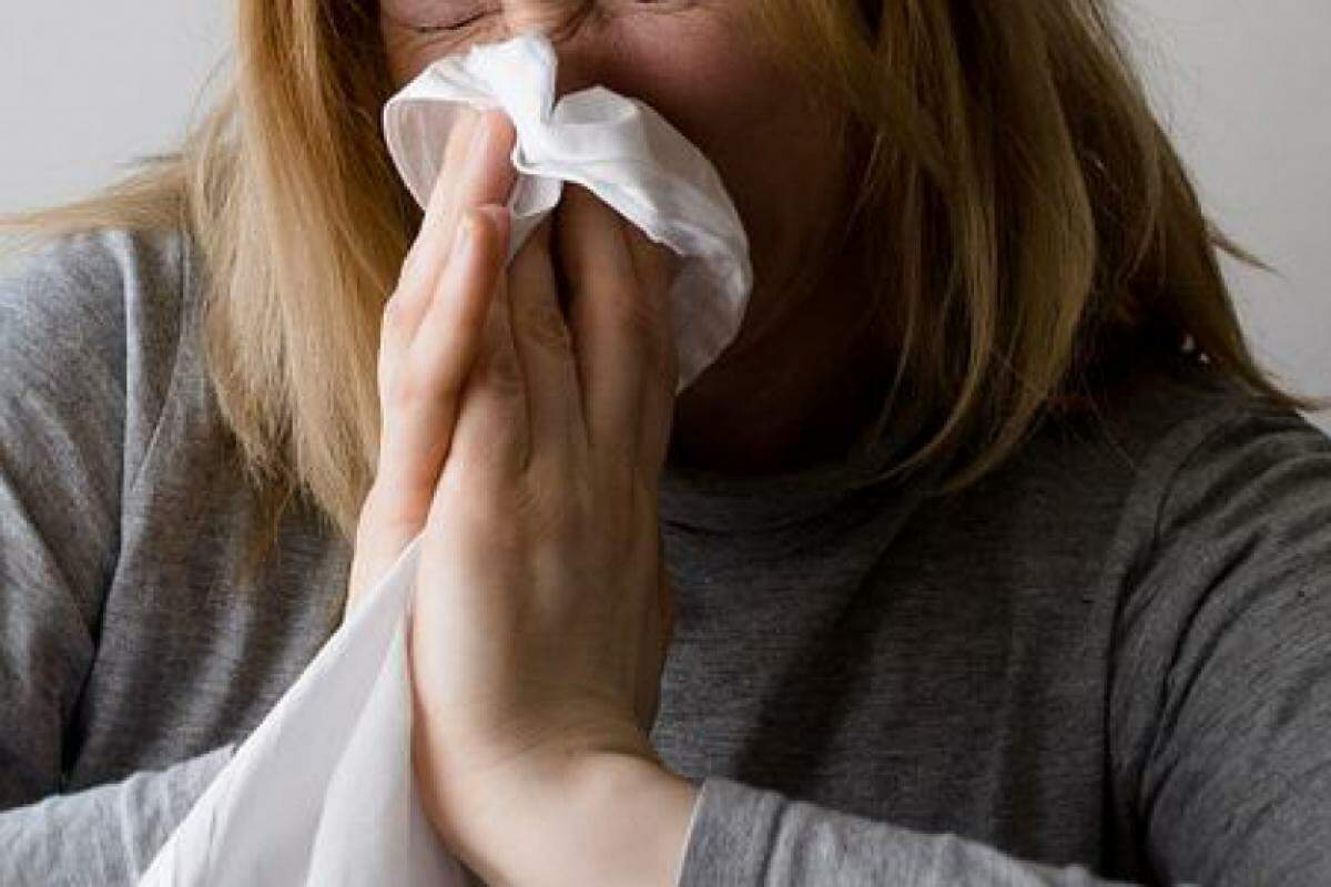 Problemas como bronquite aguda, quadros de sinusite, conjuntivite e até infecções de pele são esperados em cenários como o atual, com alta das queimadas