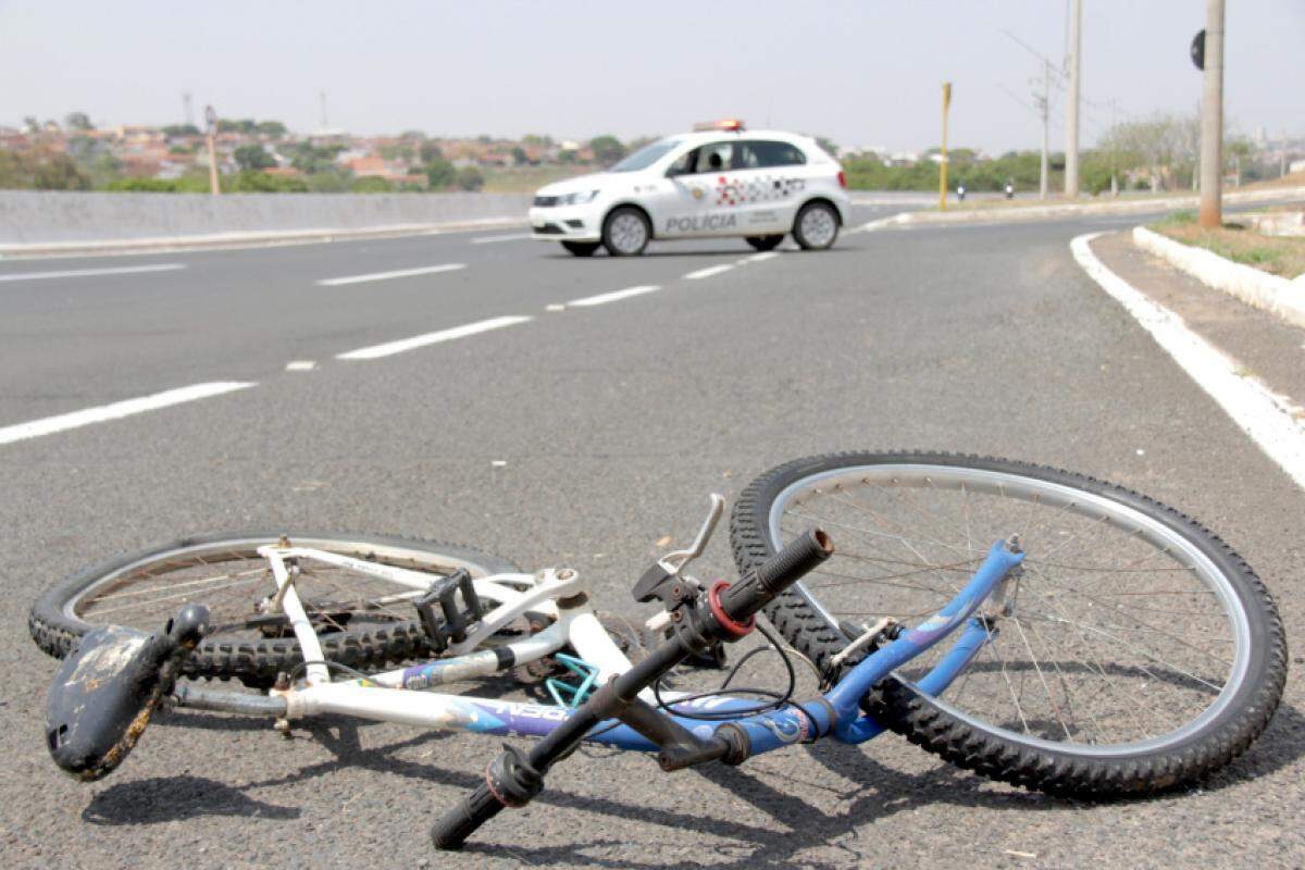 Ciclista foi colhido no quilômetro 1 da Nações Norte