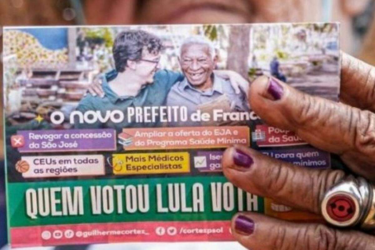 Cortez distribuiu materiais com a mensagem “quem votou Lula, vota 50”