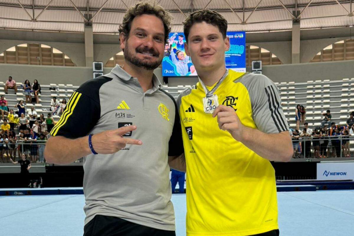 Diogo com o técnico Daniel: fim da temporada