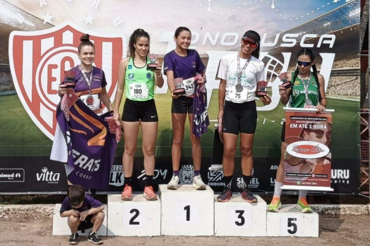 A atleta da ABDA Leticia Almeida Belo foi vice-campeã geral dos 5km