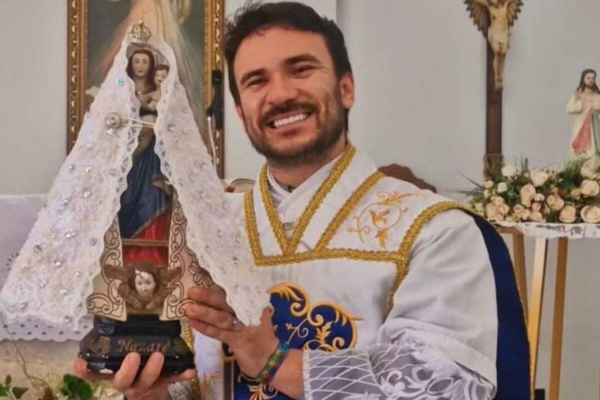 Padre Fabrício Rodrigues morreu em um acidente após completar 29 anos