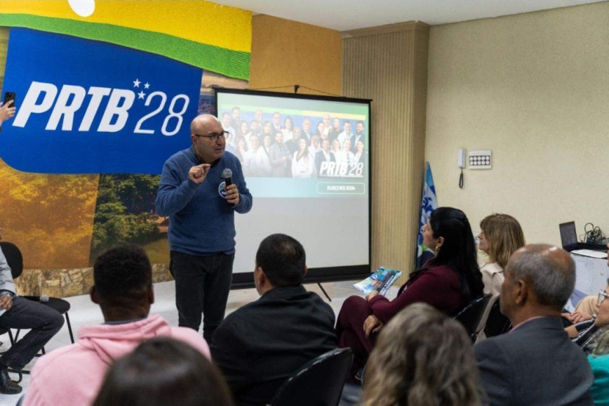 Dário Saadi (Republicanos) durante agenda 