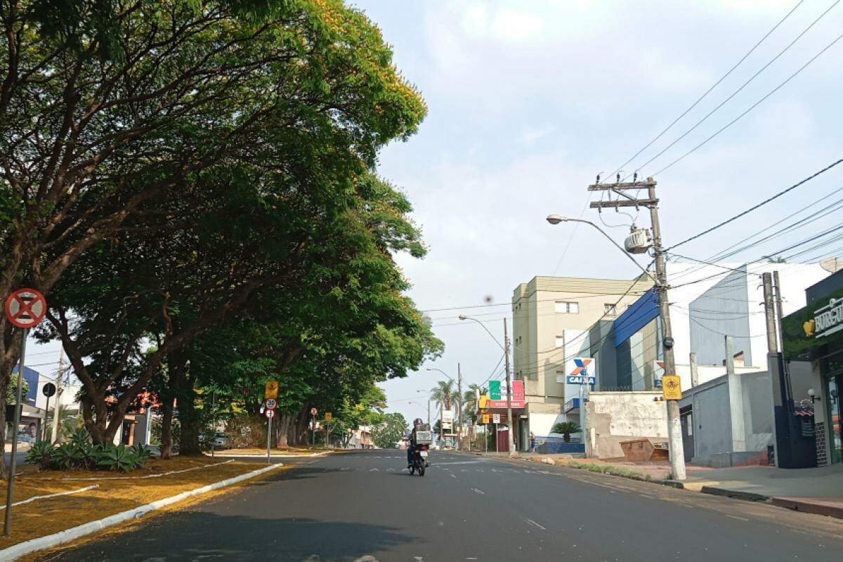 Céu visto da avenida Major Nicácio, em Franca