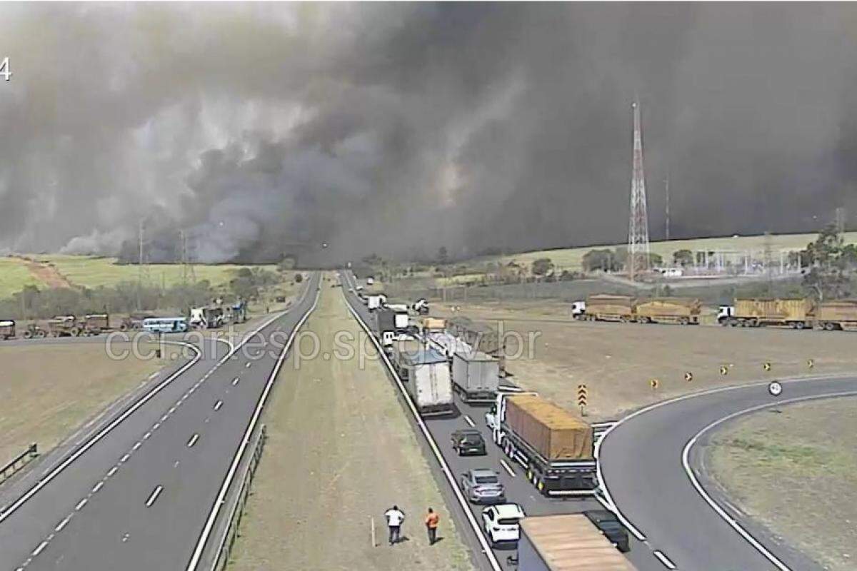 Rodovia Marechal Rondon, em Penápolis, precisou ser interditada