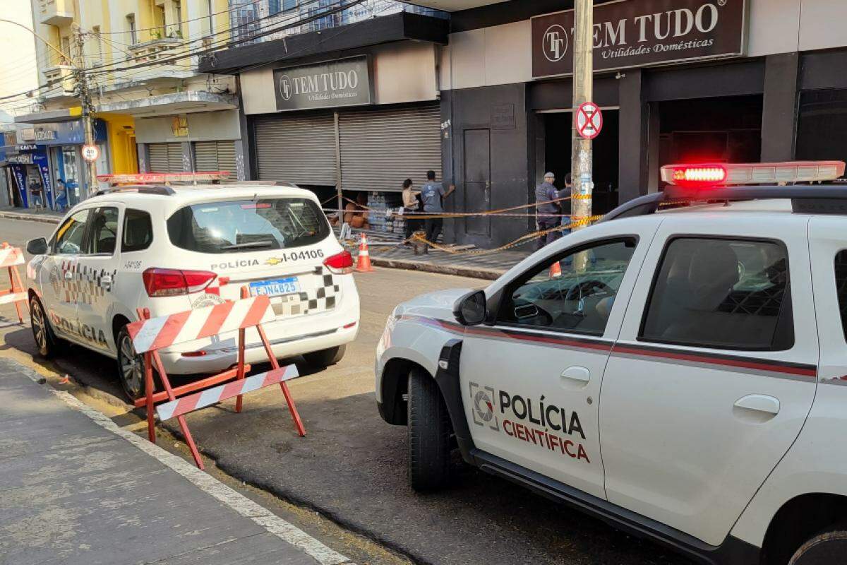 Polícia Científica fez a perícia no local