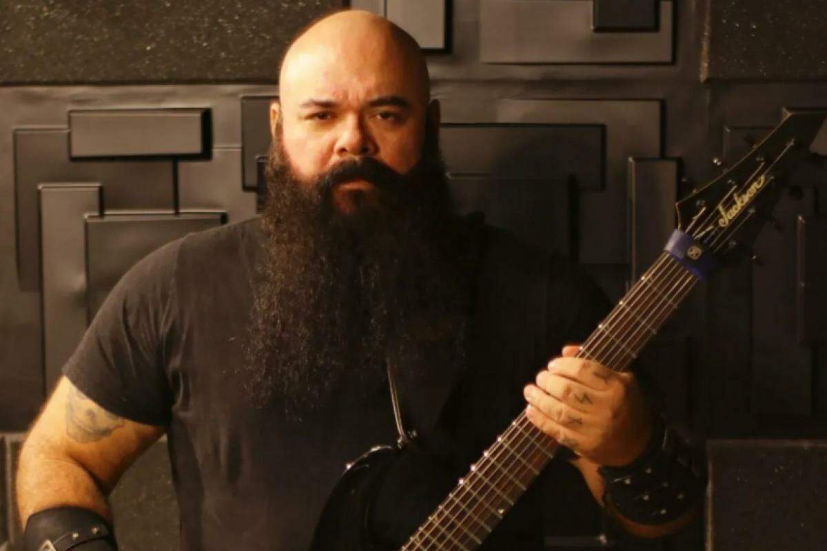 O músico Luiz Amadeus, vocalista e guitarrista da banda de heavy/thrash metal Tormentor Bestial