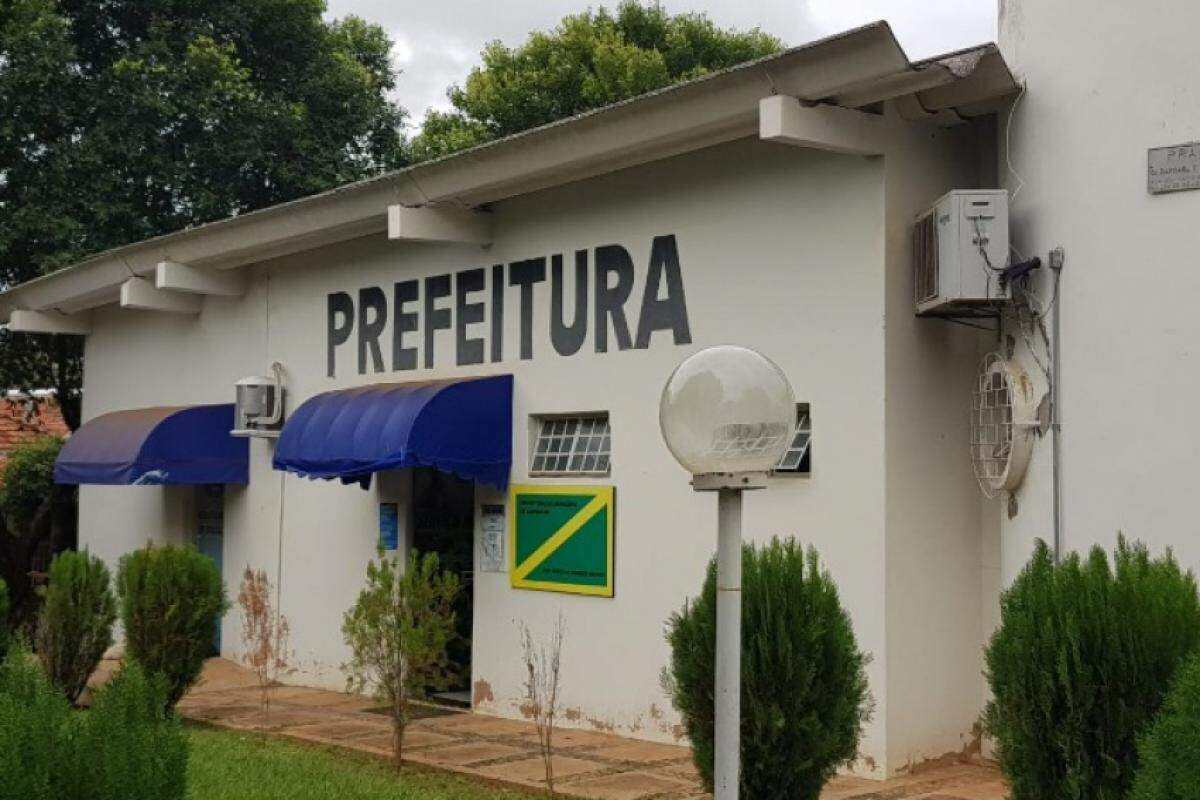 O policial foi encaminhado à delegacia, onde prestou depoimento