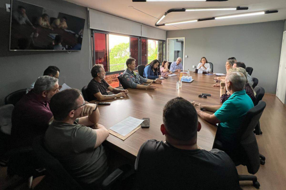 As medidas foram adotadas neste domingo (15), após reunião da força-tarefa de Combate à Seca Extrema, instituída na última quinta-feira (12) 