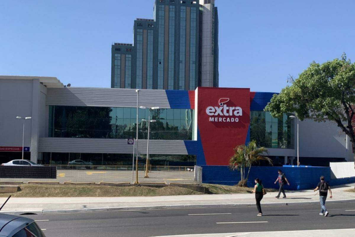 Extra instalado na avenida Nelson D’Ávilla