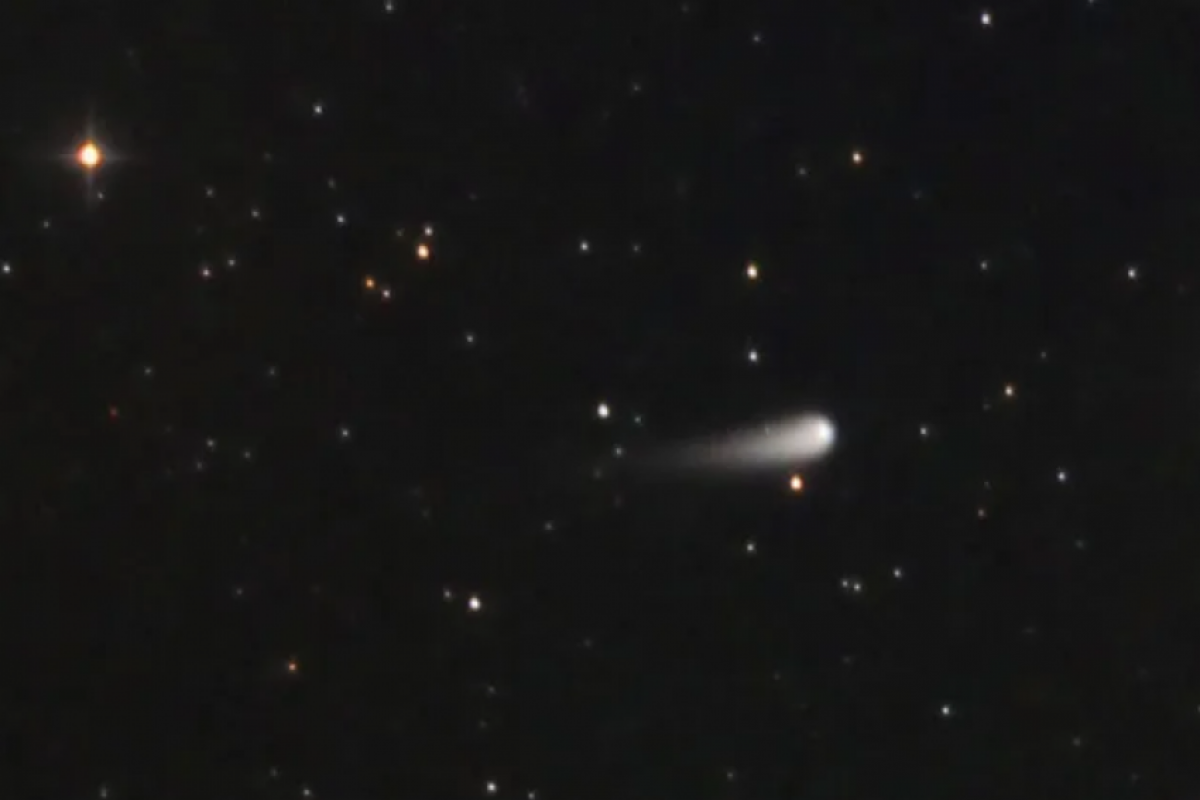 A partir da última semana de setembro (dia 22), o cometa poderá ser visto no céu ao amanhecer. 