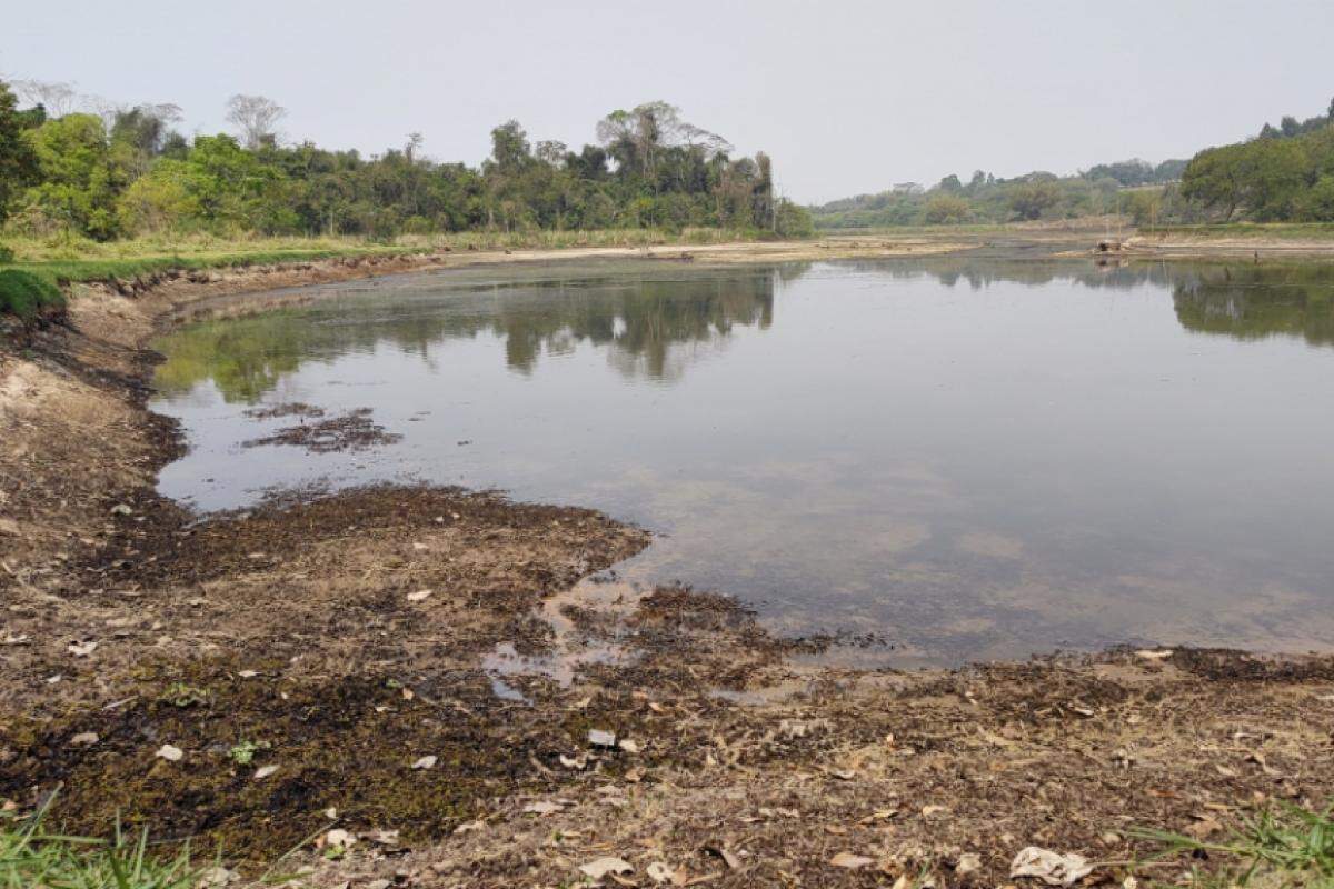 Lagoa melhorou um pouco ontem, mas segue com pouca água. Sobre a falta de água: Suéllen acusa oposição de mau-caratismo e adversários rebatem