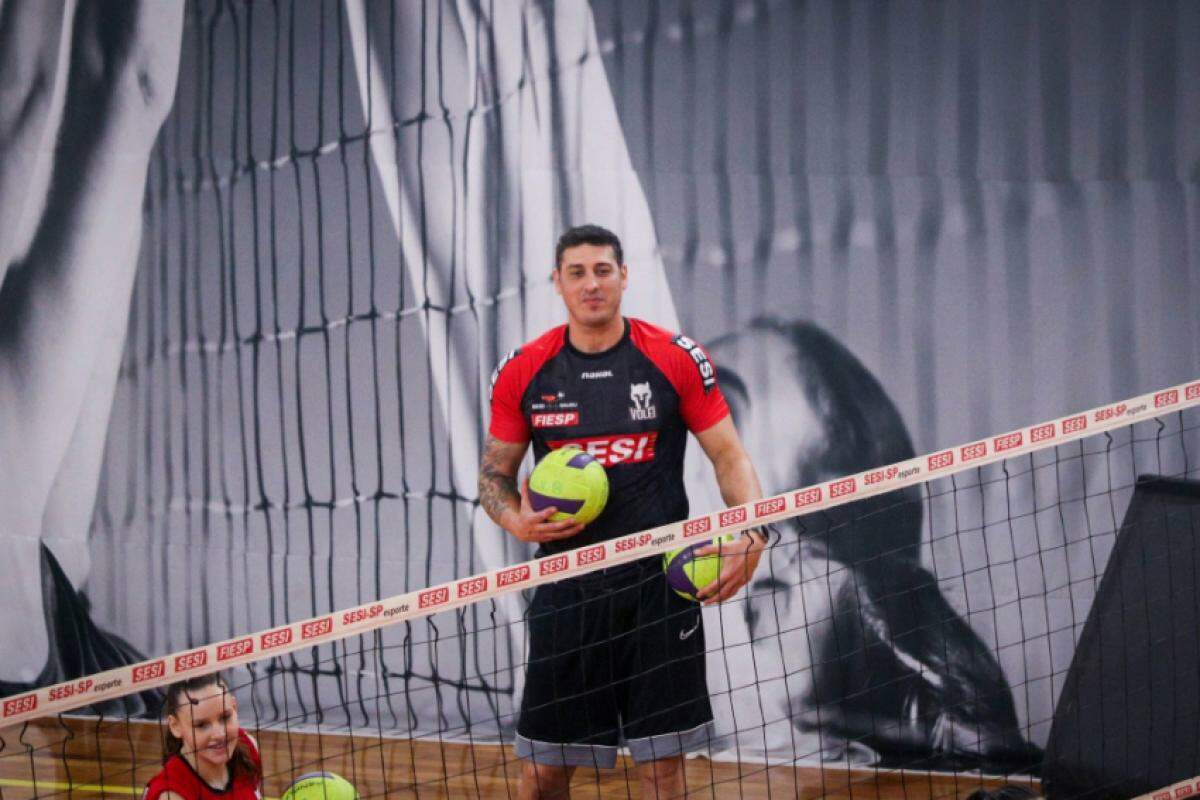 Sidão é o novo reforço da base do vôlei feminino