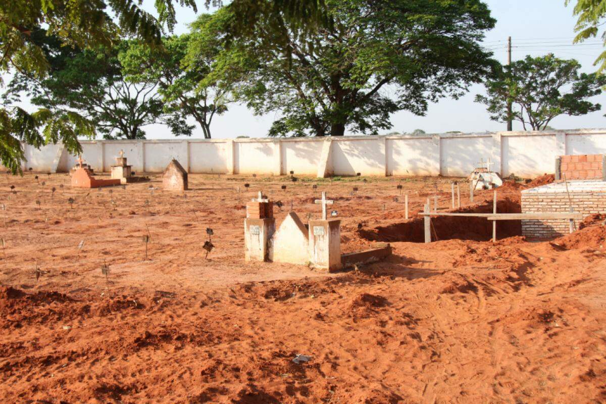 Cemitério de Tibiriçá onde foram construídos os novos jazigos