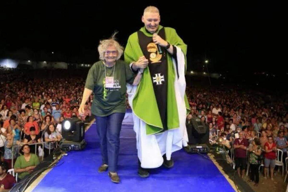 Tia Lolita e padre Marcelo participam neste domingo do encerramento festivo do Hallel 